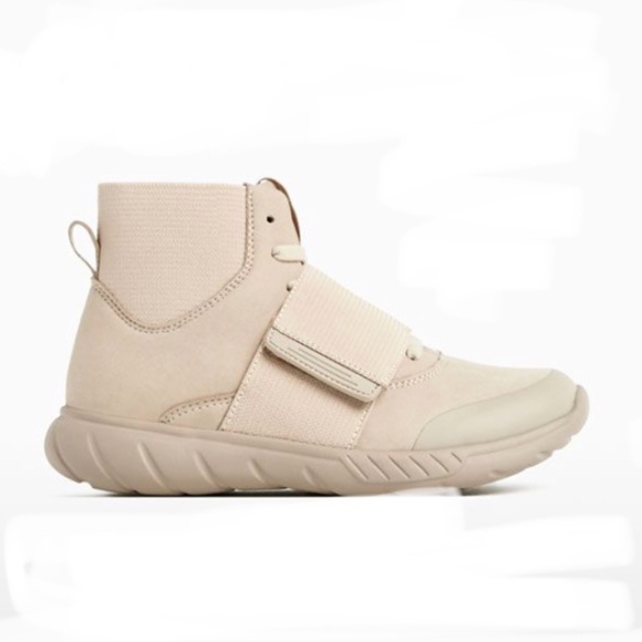 Zara fashion hightop sneakers - Picture 1 of 6